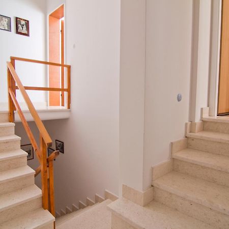 Apartments Donika Komiza Bagian luar foto