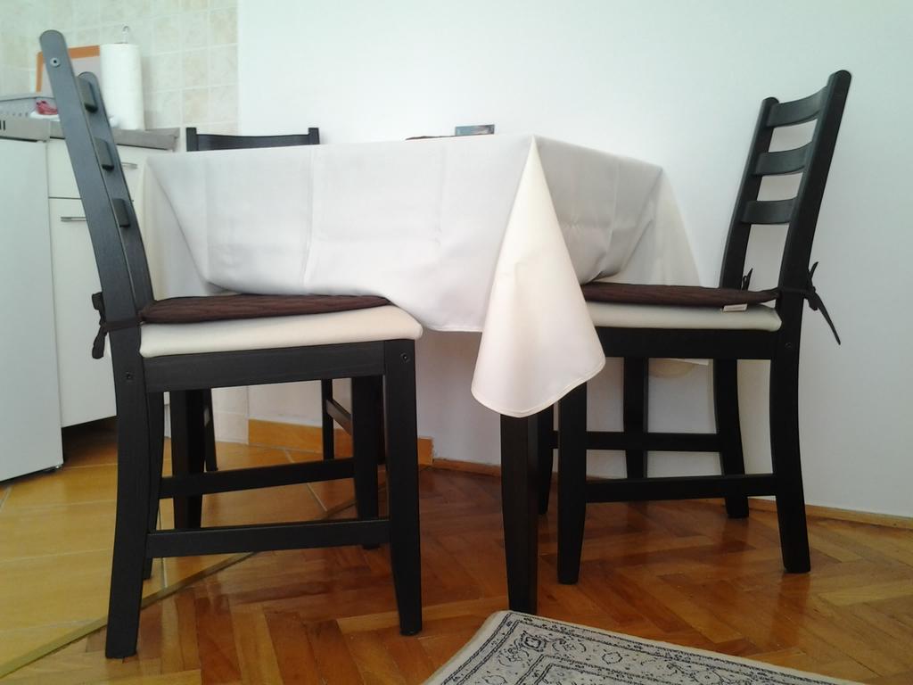 Apartments Donika Komiza Bagian luar foto